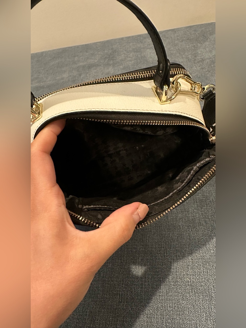 Karl Lagerfeld Paris White Leather Simone Crossbody Top Handle Camera Bag - Picture 6 of 8